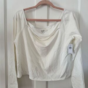 GAP NWT Modern Off Shoulder Crop Top